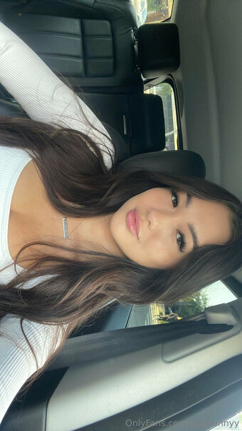 abgbunnyy Alastonkuvavuotoja OnlyFansista 31