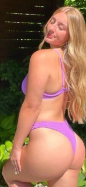 addyreeves Alastonkuvavuotoja OnlyFansista 1