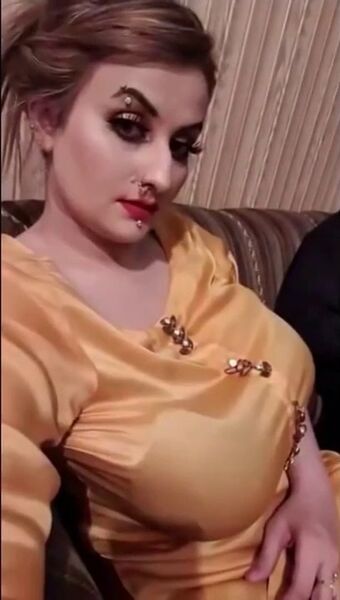 afreenkhan Alastonkuvavuotoja OnlyFansista 3