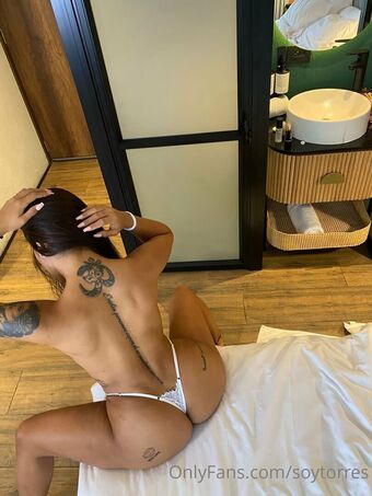 Aleja Torres Alastonkuvavuotoja OnlyFansista 25