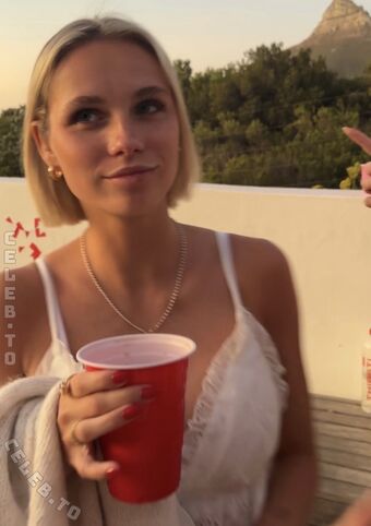 Alena Nolte Alastonkuvavuotoja OnlyFansista 70