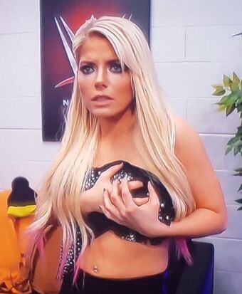 alexabliss Alastonkuvavuotoja OnlyFansista 15