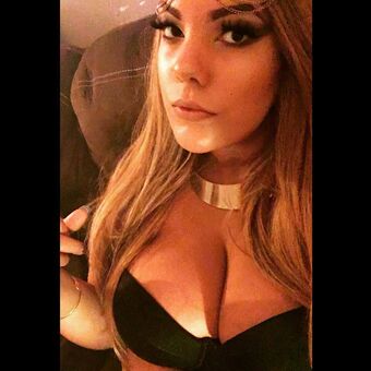 AlexisFoxx Alastonkuvavuotoja OnlyFansista 1