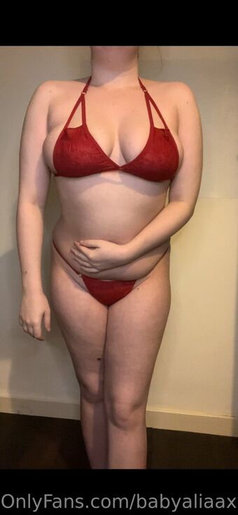 alia-x Alastonkuvavuotoja OnlyFansista 4