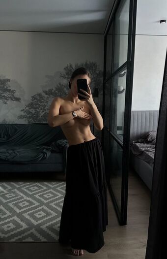 alinasollo Alastonkuvavuotoja OnlyFansista 35