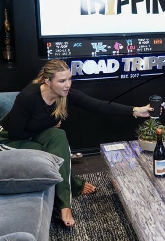 Allie Clifton Alastonkuvavuotoja OnlyFansista 13