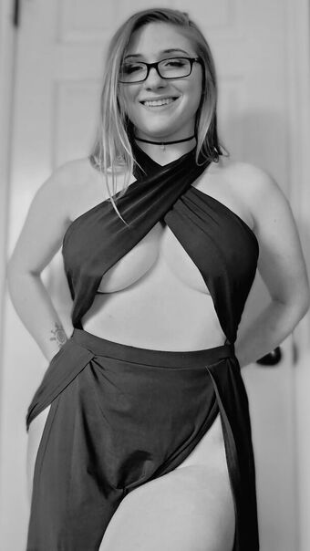 Ally-sha Alastonkuvavuotoja OnlyFansista 37
