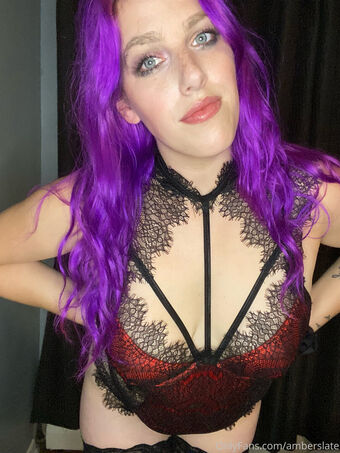 amberslate Alastonkuvavuotoja OnlyFansista 34