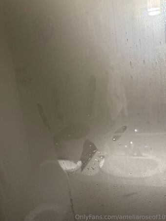 ameliaroseof10 Alastonkuvavuotoja OnlyFansista 5