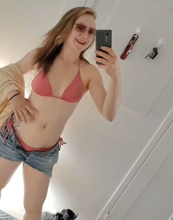 Amski Alastonkuvavuotoja OnlyFansista 16