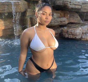 Anabellezoe_ Alastonkuvavuotoja OnlyFansista 8