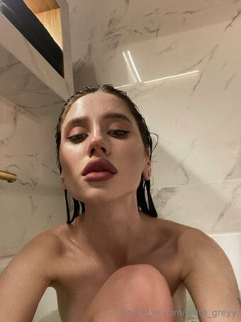 ananda_di
