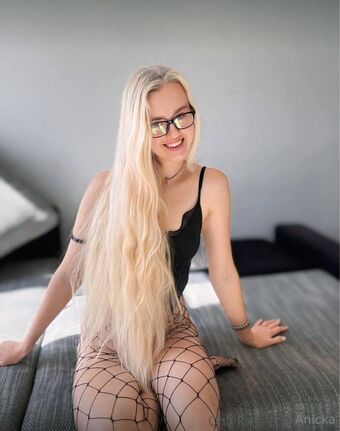 aniicka Alastonkuvavuotoja OnlyFansista 46