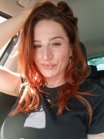 aniicka Alastonkuvavuotoja OnlyFansista 56