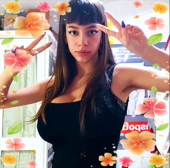 Ares Andreu Alastonkuvavuotoja OnlyFansista 2