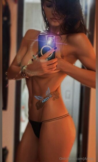 arizal Alastonkuvavuotoja OnlyFansista 28