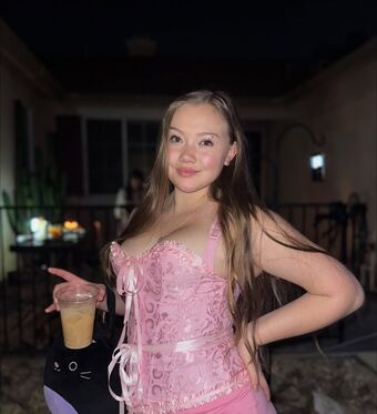 ASMRLia Alastonkuvavuotoja OnlyFansista 138