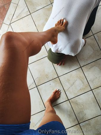 atomictoez Alastonkuvavuotoja OnlyFansista 2