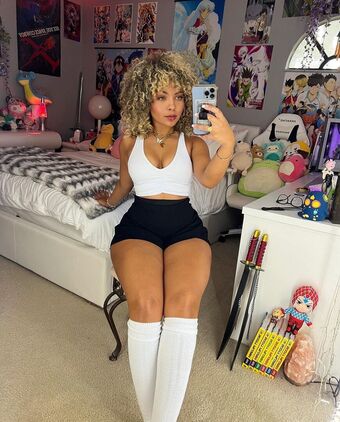 Avanti Alastonkuvavuotoja OnlyFansista 41