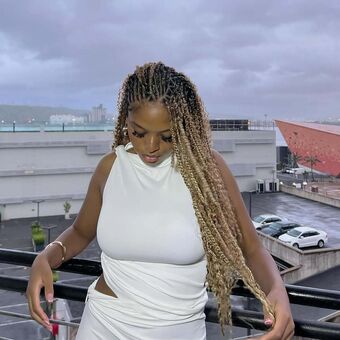 Ayanda Pambo Alastonkuvavuotoja OnlyFansista 15