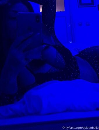 Ayleenbella Alastonkuvavuotoja OnlyFansista 13