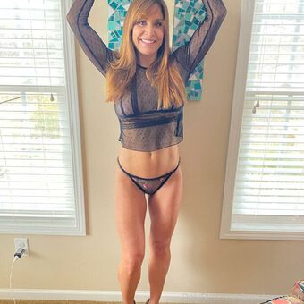 Banshee Moon Alastonkuvavuotoja OnlyFansista 18