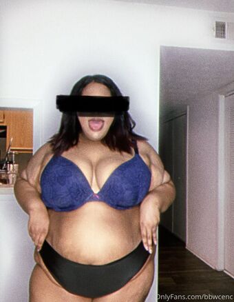 bbwcenc Alastonkuvavuotoja OnlyFansista 15