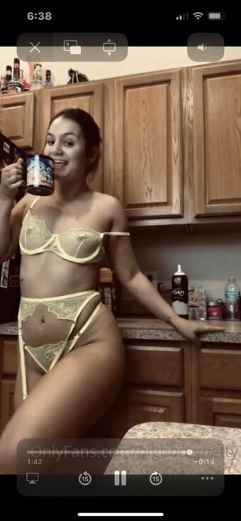 Bigbootynetty Alastonkuvavuotoja OnlyFansista 26