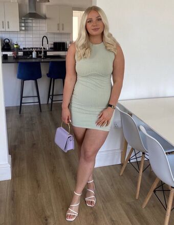 Blackpool Alastonkuvavuotoja OnlyFansista 27