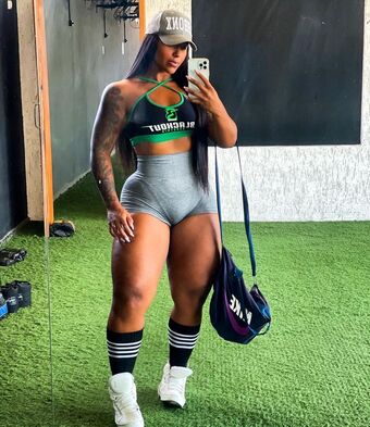 Bokinibabe Alastonkuvavuotoja OnlyFansista 16