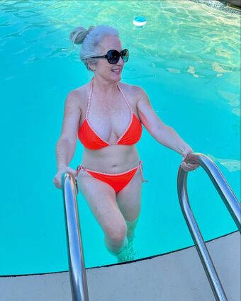 Bombshell Nurse Alastonkuvavuotoja OnlyFansista 2