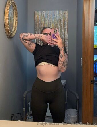 bombshellbethany Alastonkuvavuotoja OnlyFansista 19