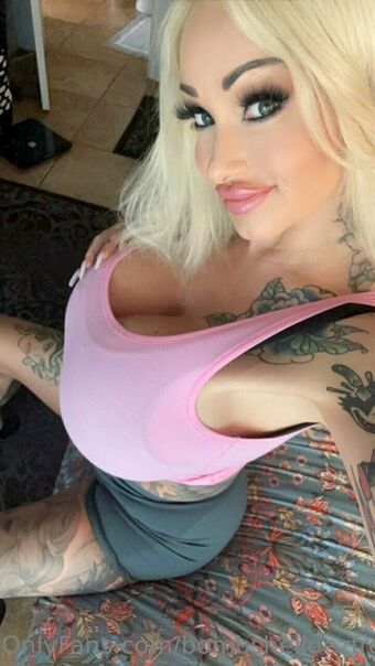 bombshelldezfree Alastonkuvavuotoja OnlyFansista 135