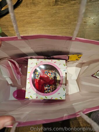 bonbonpinups