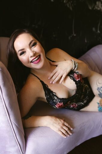 boudoiro Alastonkuvavuotoja OnlyFansista 4
