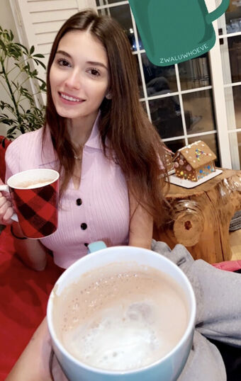 brunettestarbucksaddict