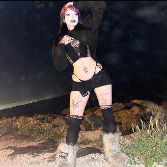 buffylovesvampire Alastonkuvavuotoja OnlyFansista 2