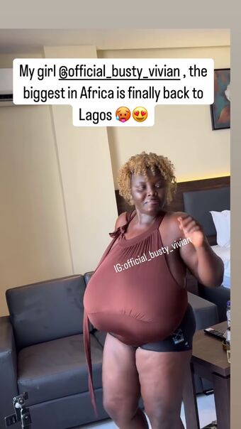 Busty Vivian Alastonkuvavuotoja OnlyFansista 52