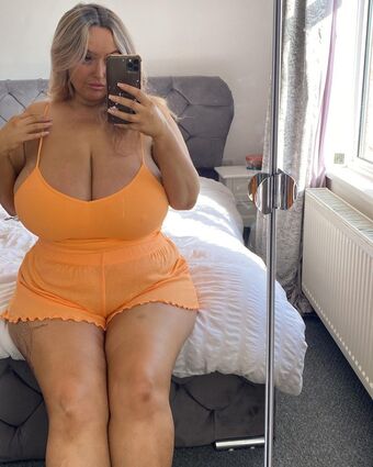 Bustyholly