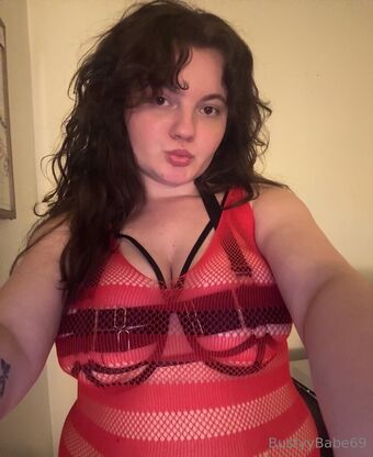 bustyybabe69 Alastonkuvavuotoja OnlyFansista 2