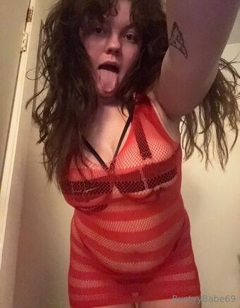 bustyybabe69 Alastonkuvavuotoja OnlyFansista 3