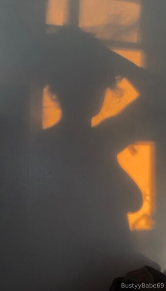 bustyybabe69 Alastonkuvavuotoja OnlyFansista 4