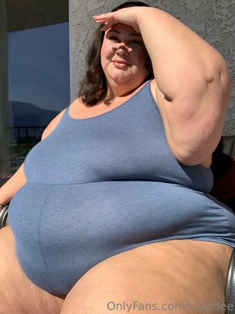 caitidee Alastonkuvavuotoja OnlyFansista 33