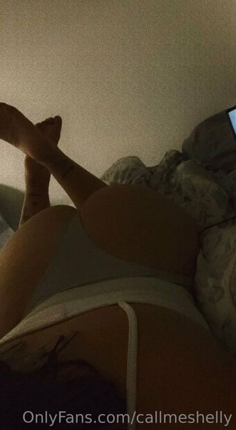 callmeshelly Alastonkuvavuotoja OnlyFansista 19