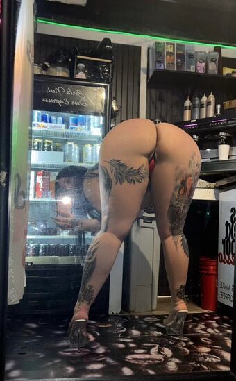 Capbarista Alastonkuvavuotoja OnlyFansista 179