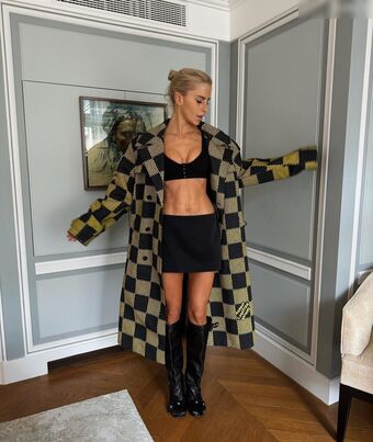 Caro Daur