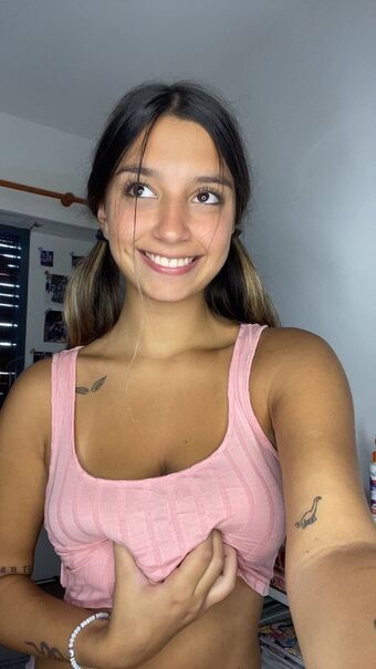 Caty Alastonkuvavuotoja OnlyFansista 30