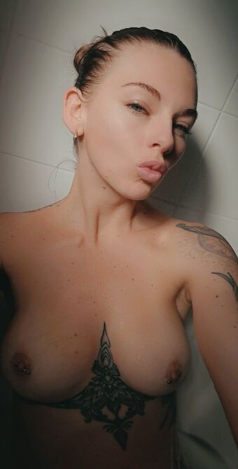 Cecethicc Alastonkuvavuotoja OnlyFansista 19