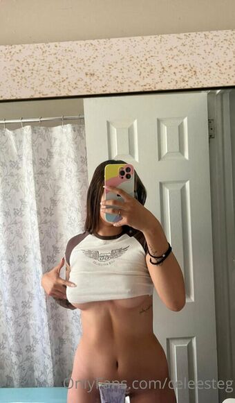 Celeesteg Alastonkuvavuotoja OnlyFansista 59