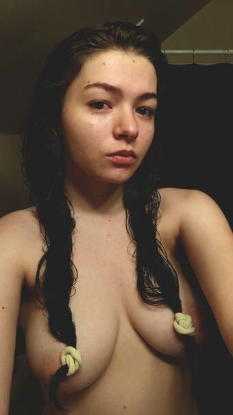 cherrybb45 Alastonkuvavuotoja OnlyFansista 16